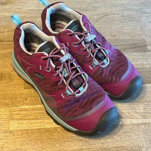 Girls Keen Hikers - Low-Rise (Barely Worn)